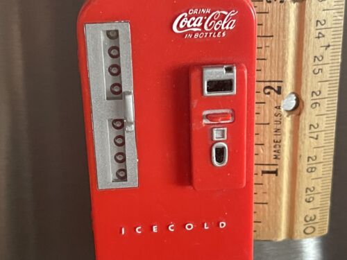 Miniature Coca Cola Dispenser Refrigerator Magnet - Picture 3 of 6