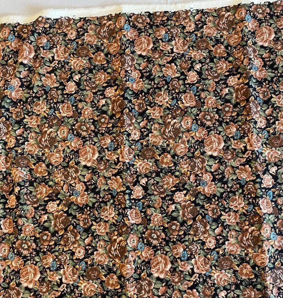 复古 Ozark Calicos By FabriQuilt 花卉织物粉色黑色 44x64” — 第 2/3 张图片