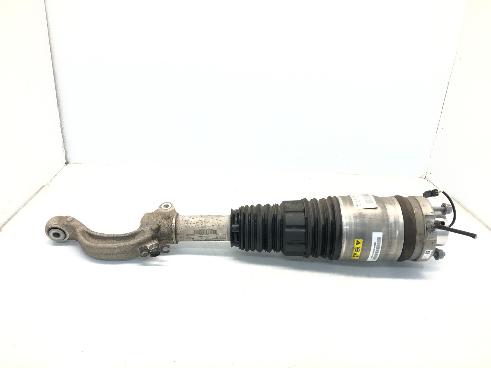 2017-2020 MASERATI LEVANTE 3.0L LEFT DRIVER FRONT AIR STRUT ABSORBER OEM 25K MI