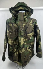 US ARMY COLD WEATHER CAMOUFLAGE PARKA / JACKET MEDIUM REGULAR SP0100-02-D-4014
