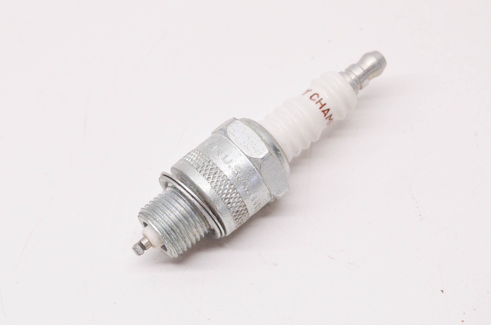 Champion UL-15Y Spark Plug NOS