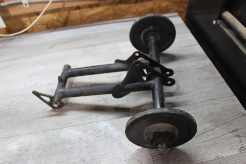 Polaris Rmk 800 2014 155 pulgadas suspensión trasera par brazo de pivote 1543150-329 Foto 4 de 4