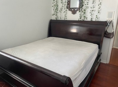 King Size Bed with mattress