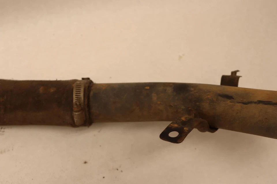 2000 - 2003 雪佛兰 TAHOE 燃油罐填料颈管管原始设备制造商 — 第 3/4 张图片