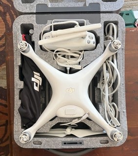 DJI Phantom 4 Pro Drone camera full case 2 batteries charger spare blades