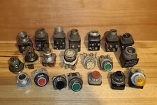 LOT OF 21 AB SQUARE D Allen Bradley Eaton Pushbottons Presrest  BIN87