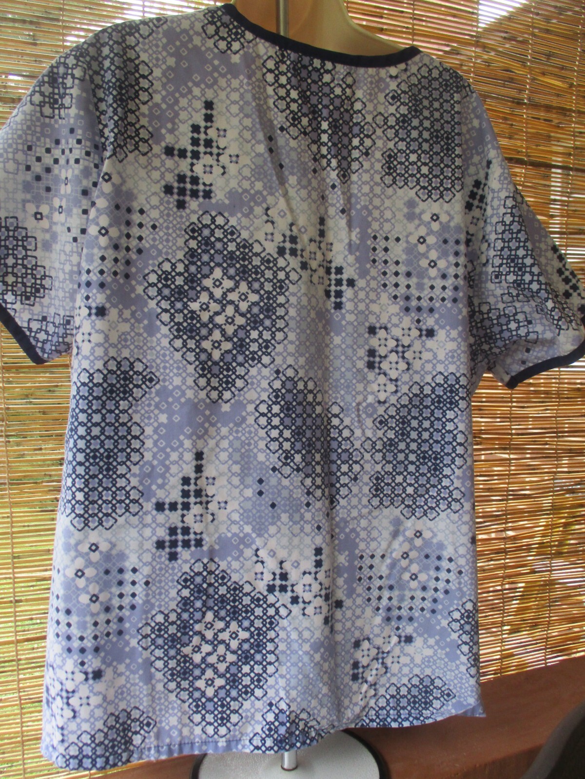 Picture 2 of 4