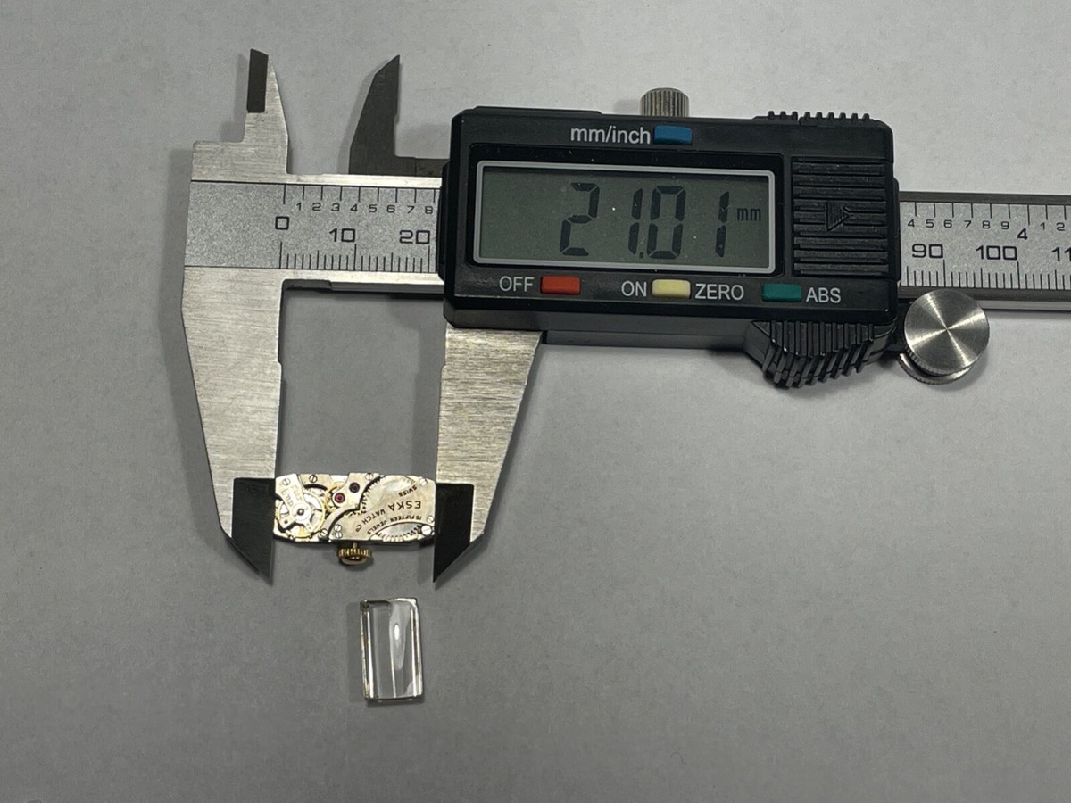 Mouvement Mécanique Eska Pour Montre Bracelet - à Réviser Ou Pour Pièces, Occasion
