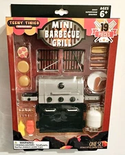 TEENY TINIES MINI PLAY SET MINI BARBEQUE GRILL 19 PIECE SET FAST SHIPPING 