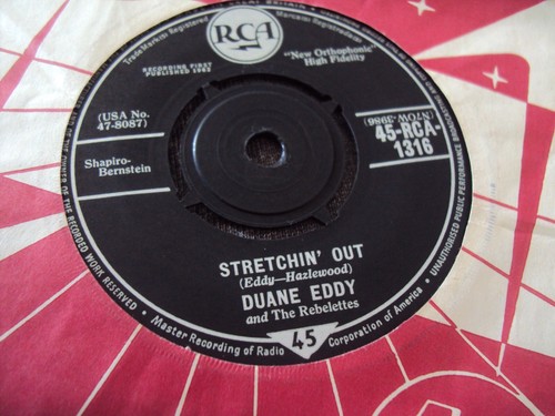 DUANE EDDY "Dance with the GUITAR MAN" EX UK 1962 RCA RECS 45 RPM 7" SINGLE - Picture 2 of 2