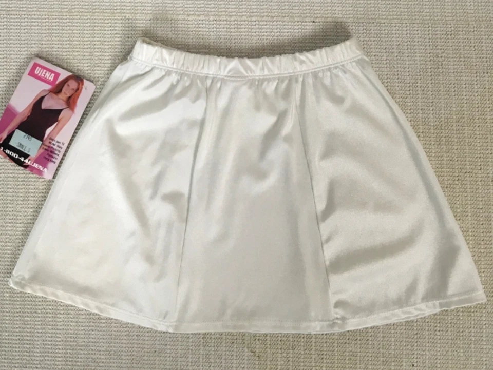 Ujena Traje de Baño Falda Cubrir Talla M Blanco Cintura Elástica Nuevo con Etiquetas Foto 2 de 4