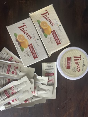 Young Living Thieves Soap, Mint And Sanitizer Individual Packs