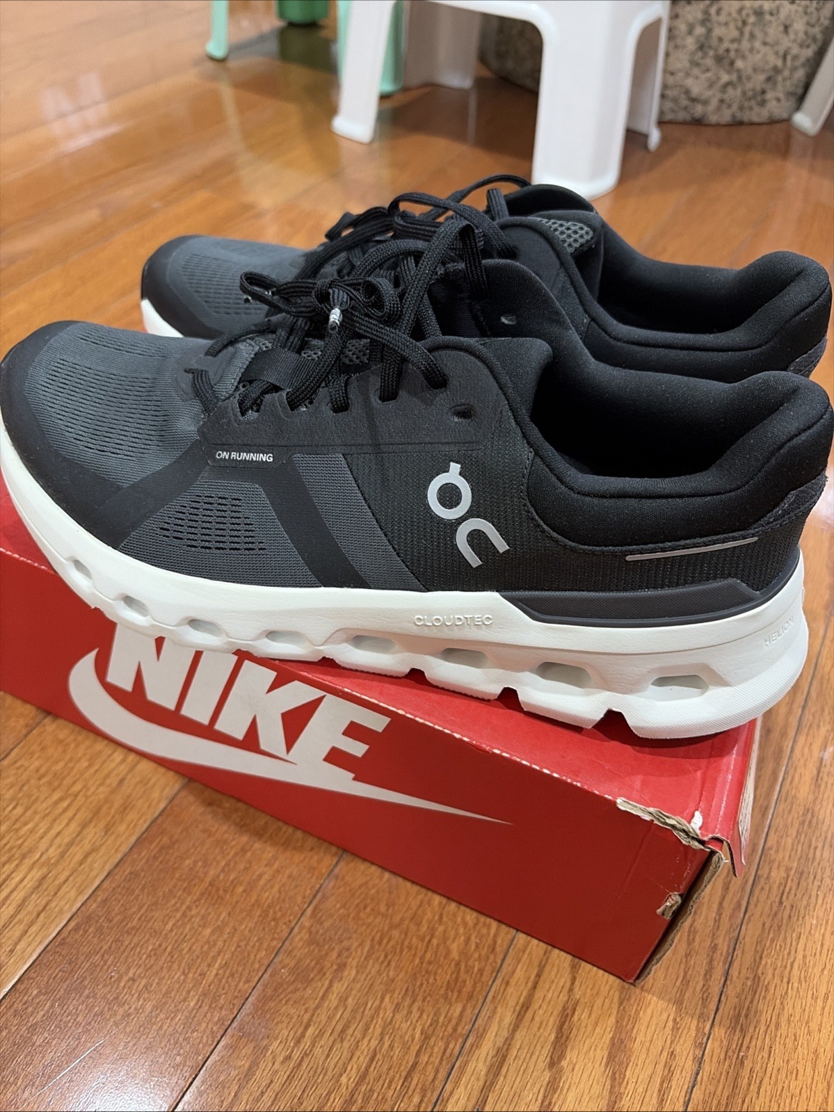 Size 10.5 - ON Cloudrunner 2 Eclipse Black - image 4