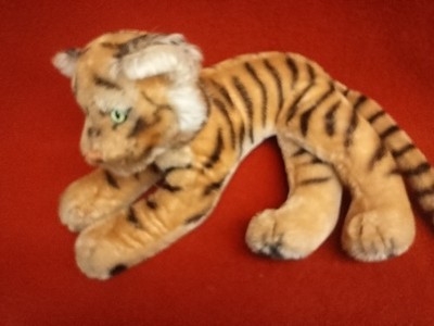 STEIFF 1950's Vintage Tiger Lying 8 inches tall 15 inches long mohair no button