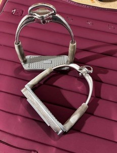 MDC Ultimate Stirrup with Flex with Shock absorbing 4 3/4 Inch Stainless Steel