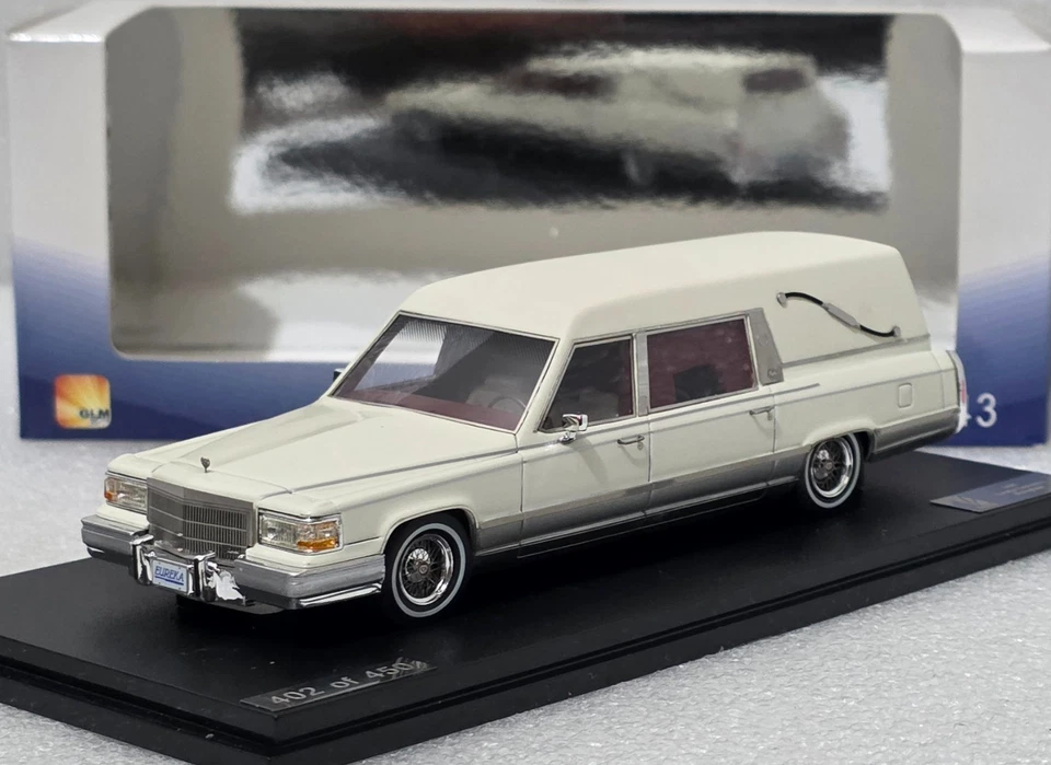 Cadillac Eureka Concours Brougham Hearse 1991 White 1:43 GLM 43100302 RARE!! - Image 2 of 4