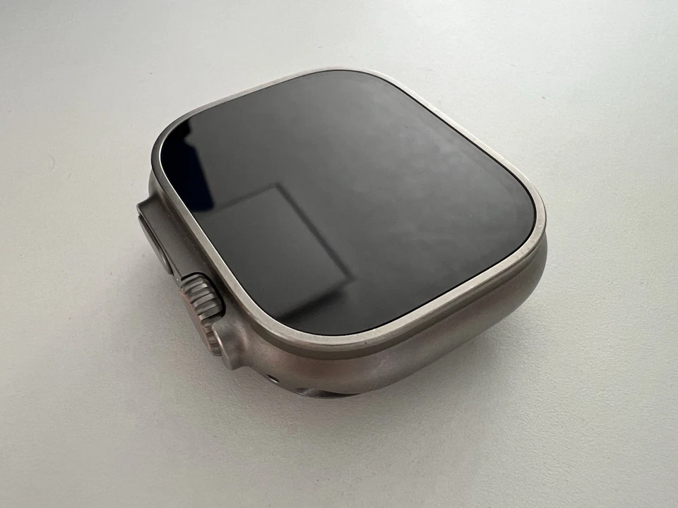 Apple Watch Ultra 49mm Titangehäuse (GPS +Celluar) - Display kratzerfrei! 87% - Bild 2 von 3