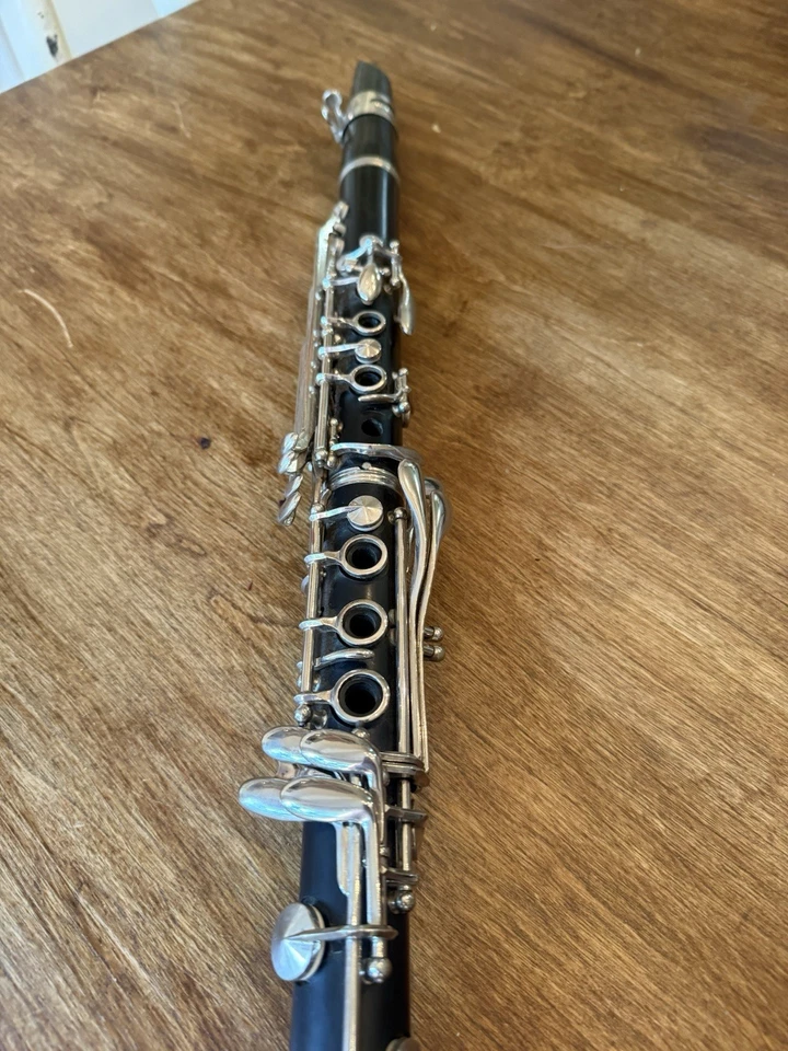 VITO BY LEBLANC ESTUDIANTE MODELO 7214 CONCIERTO O BANDA DE MARCHA CLARINETE LISTO USADO EN EXCELENTE ESTADO Foto 4 de 4