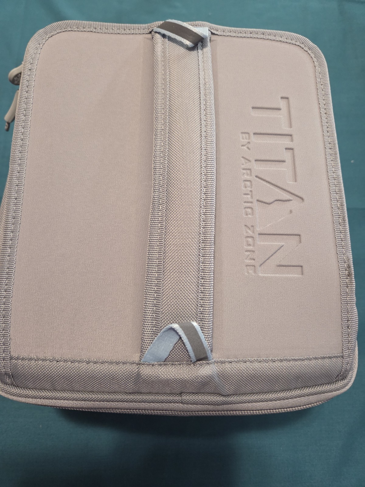 . Nwot.  Gray.         #437