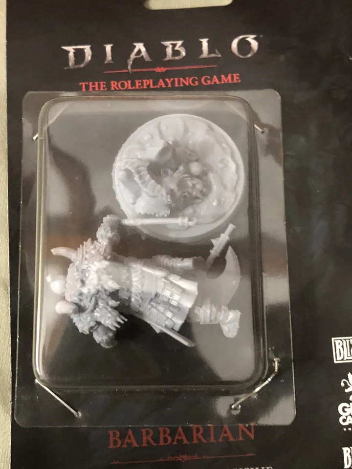 Minifigura Diablo El Juego de Rol Hacha Bárbara - Blizzcon 2023 *DAÑADO* Foto 2 de 3