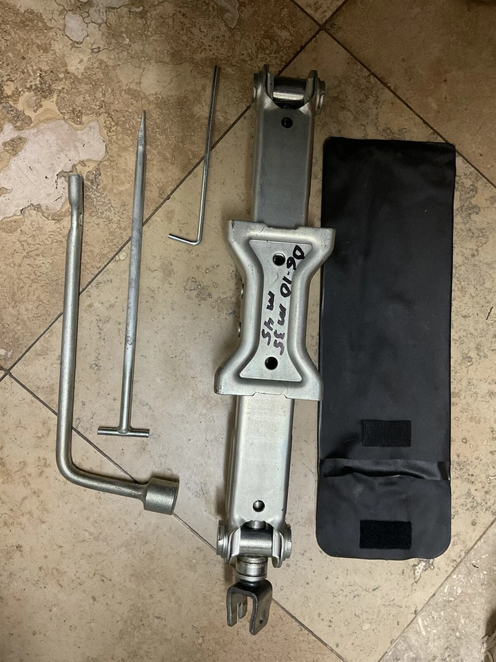 Оригинальный домкрат для шин 2006-2007-2008-2009-2010 Infinity M35 M45 - Изображение 3 из 4