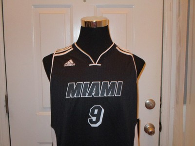 wade black tie jersey