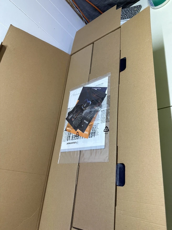 NEW Celestron AstroMaster 70AZ LT Refractor Telescope Kit w/ Smartphone Adapter - Image 3 of 3