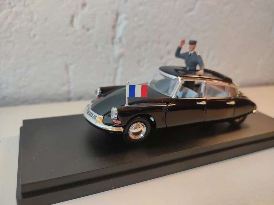 Citroen DS 19 General De Gaulle 1962 - 1/43 RIO Cod. 114 - Immagine 4 di 4
