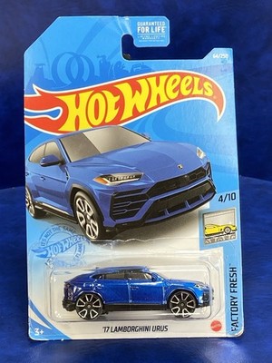 Hot Wheels Factory Fresh '17 Lamborghini Urus Blue 4 Door Sedan Contemporary Car