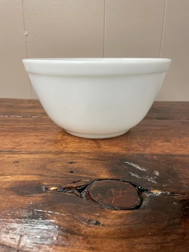 Pyrex White Bowl #402