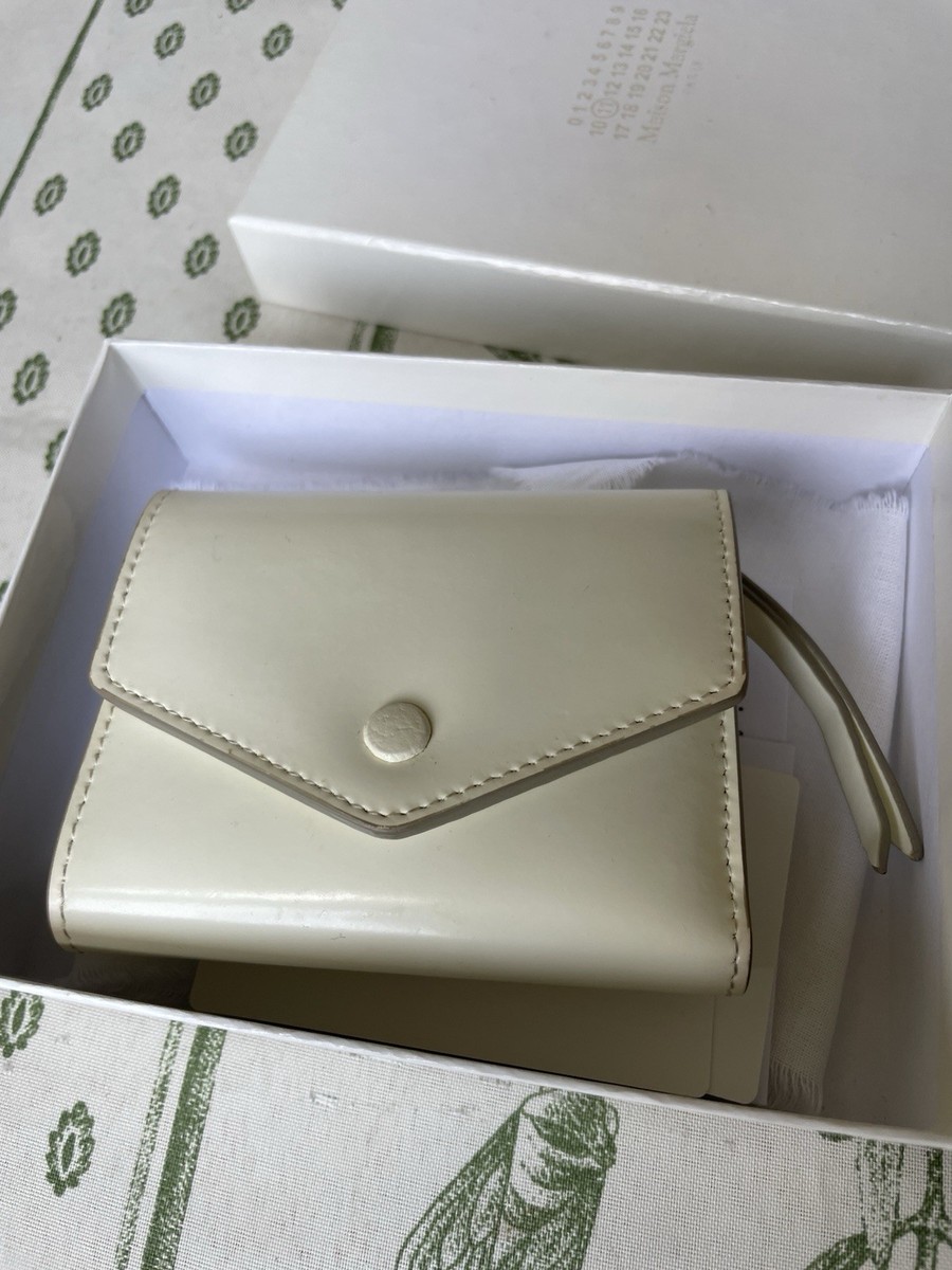 Maison Margiela 4-Stitch Leather Tri-Fold Wallet White Compact