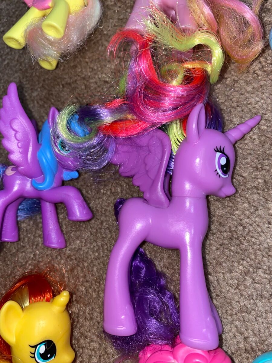 Collectible LOT OF 16 Small My Little Pony Little Ponies Figures