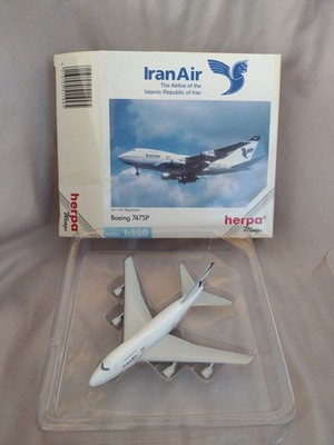 Herpa Wings IranAir Boeing 747sp Model Airplane