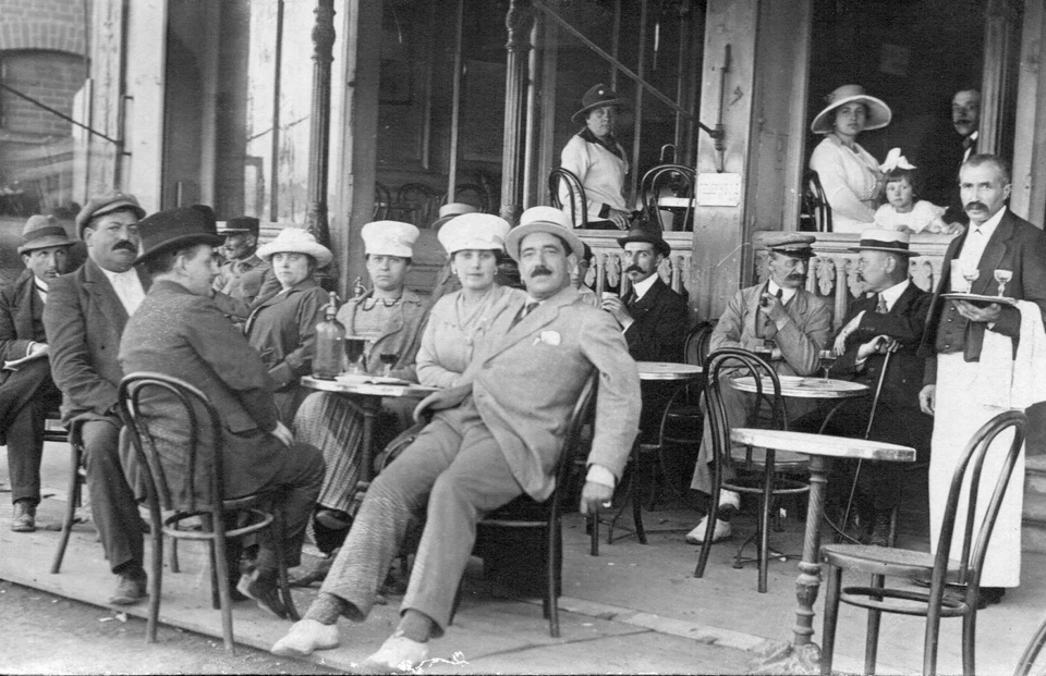 CARTE POSTALE PHOTO ANCIENNE LE TREPORT TERRASSE DU GRAND CAFE PARISIEN AR - Photo 1/1