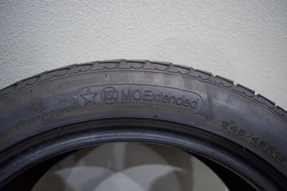 2x Goodyear UltraGrip 8 MOE RSC* M+S XL 245 45 R18 100V Winterreifen R986R - Bild 4 von 4