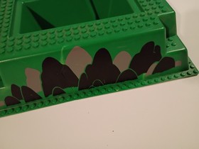 Lego Dragon Knights Fire Breathing Fortress 6082 parts Incomplete