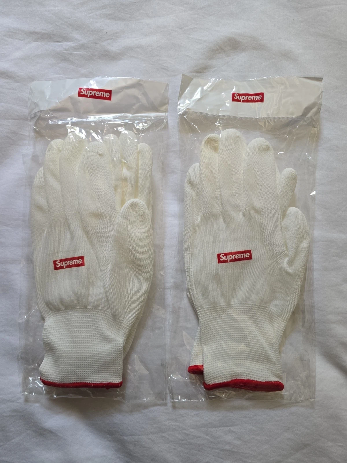 Supreme Rubberized Gloves White One Size FW20