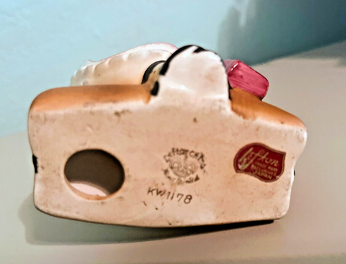 FIGURA NIÑA ZURDA VINTAGE RETRO JAPÓN, KW 1178, SENTADA EN MALETA - Imagen 5 de 5