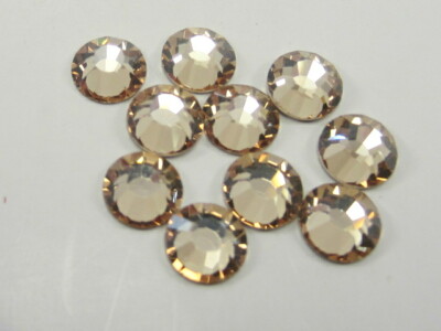 2ss CRYSTAL HONEY (maxima) FLAT BACK PRCIOSA Rhinestones 1gr..