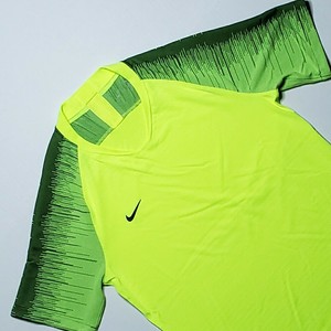 Nike Vaporknit II Soccer Jersey Mens Size M Volt AQ2674-702 | eBay