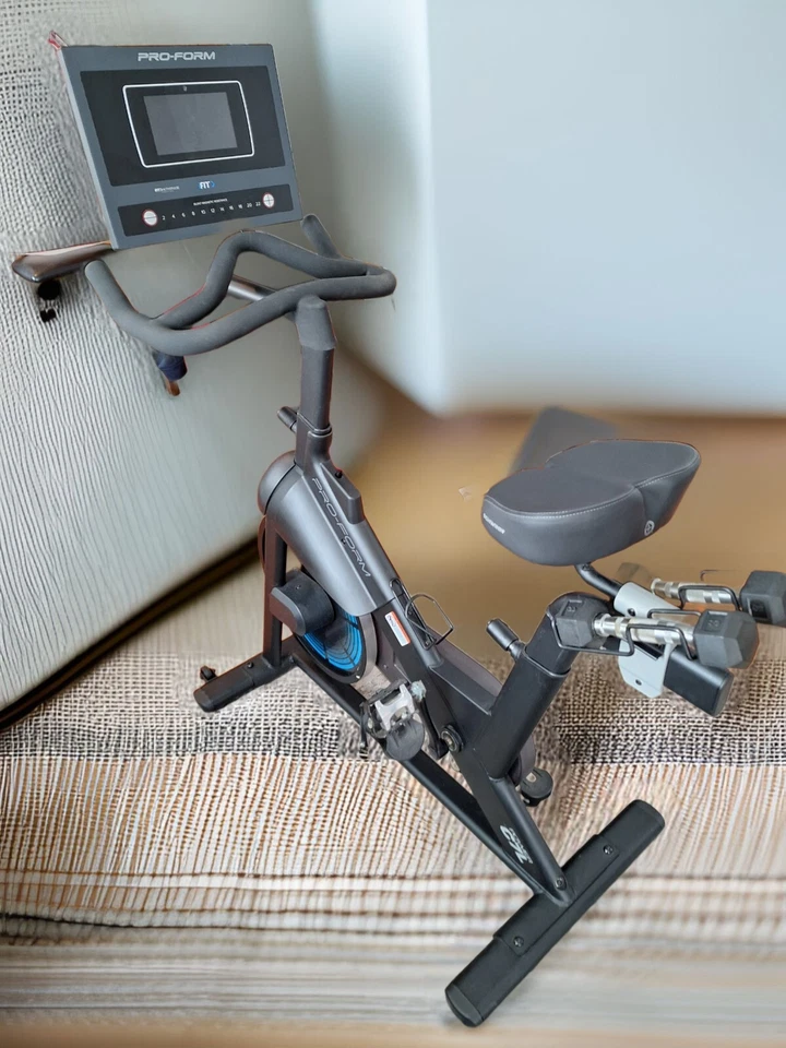 Bicicleta ergométrica Proform Studio Bike Pro 22 - Imagem 2 de 4