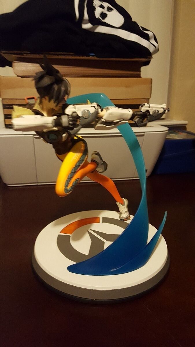 Blizzard Overwatch Tracer Statue Version 1 Original Face Discontinued