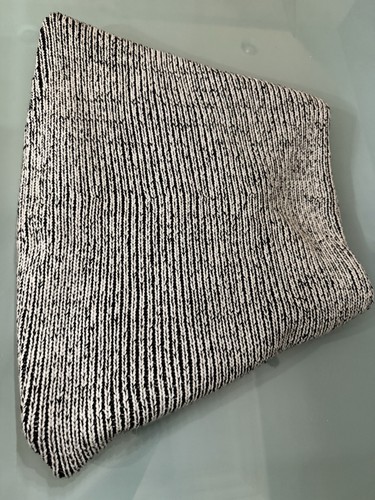 Calentador de cuello Lululemon totalmente tostado negro jaspeado Nimbus O/S usado en excelente estado cremallera oculta - Imagen 8 de 8