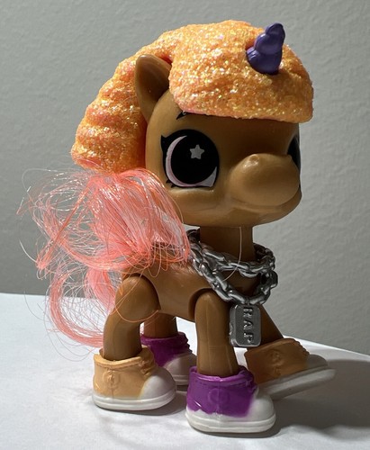 Zuru Surprise Unicorn Orange With Sneakers Series 5 - Picture 3 of 9