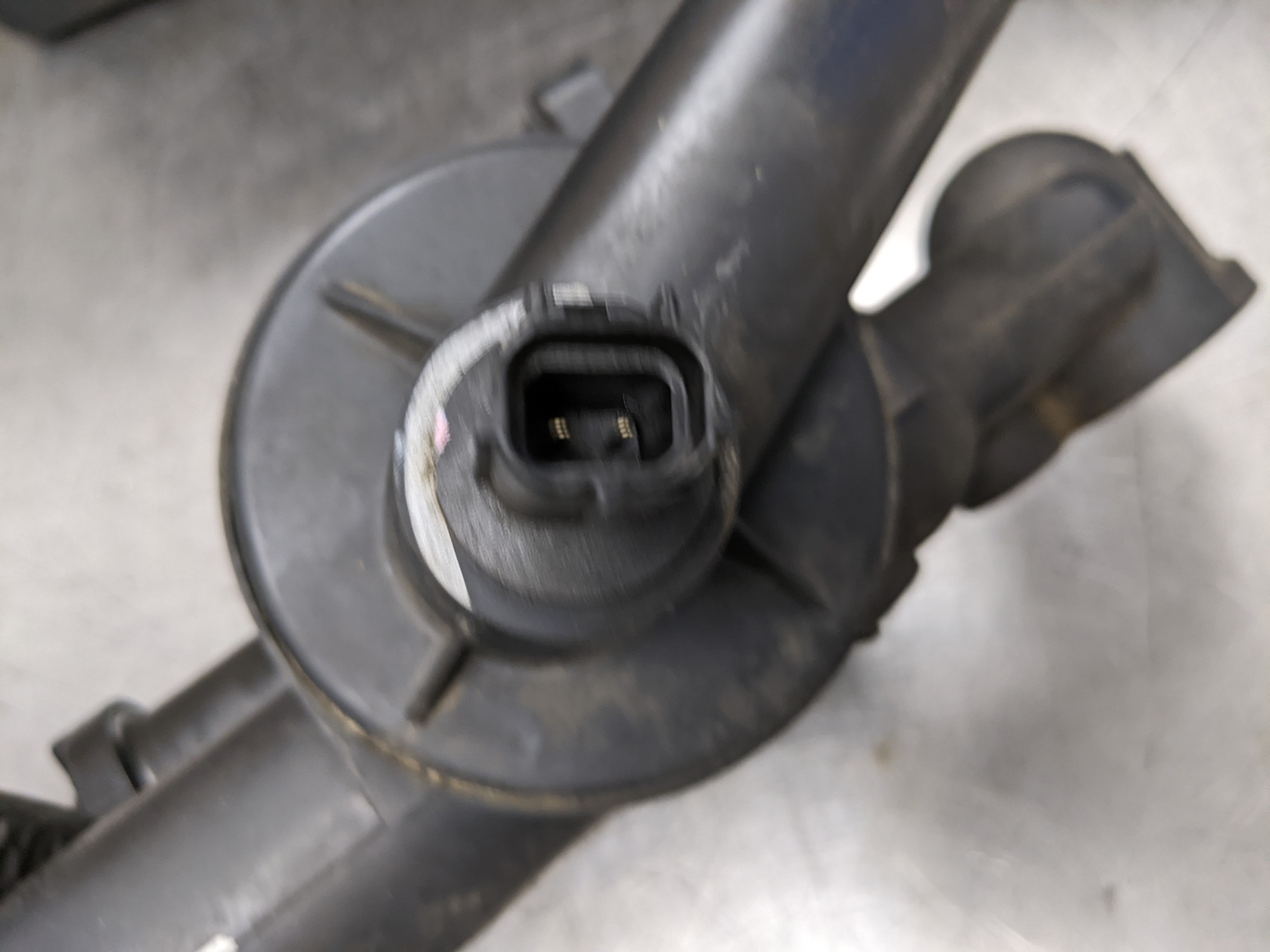 Coolant Inlet For 0815 Jeep Patriot 2.4 04884568AE eBay