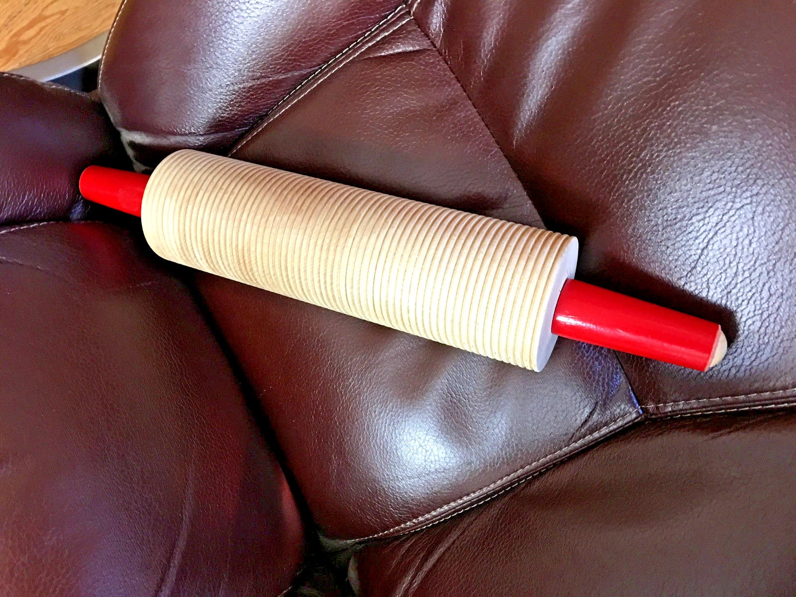 BS2 Vintage near mint wooden red handle lefse rolling pin roller 3" dia SMOOTH
