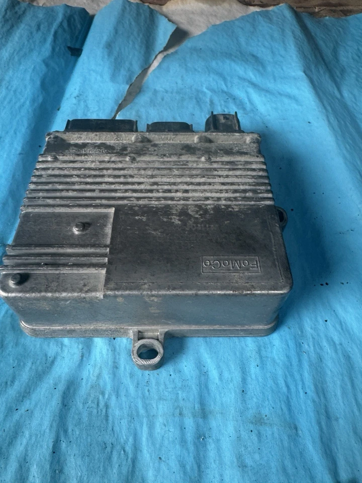 Módulo de control de bujía incandescente Ford 6.7 F250 F350 2011-15 0281003102 Foto 3 de 4