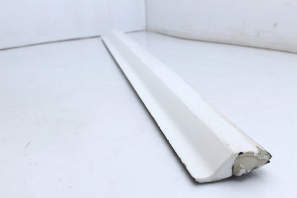 AUDI A8 2004-2007 PUERTA DEL LADO DEL PASAJERO DELANTERO DERECHO MOLDURA INFERIOR MOLDURA U0410 Foto 3 de 4