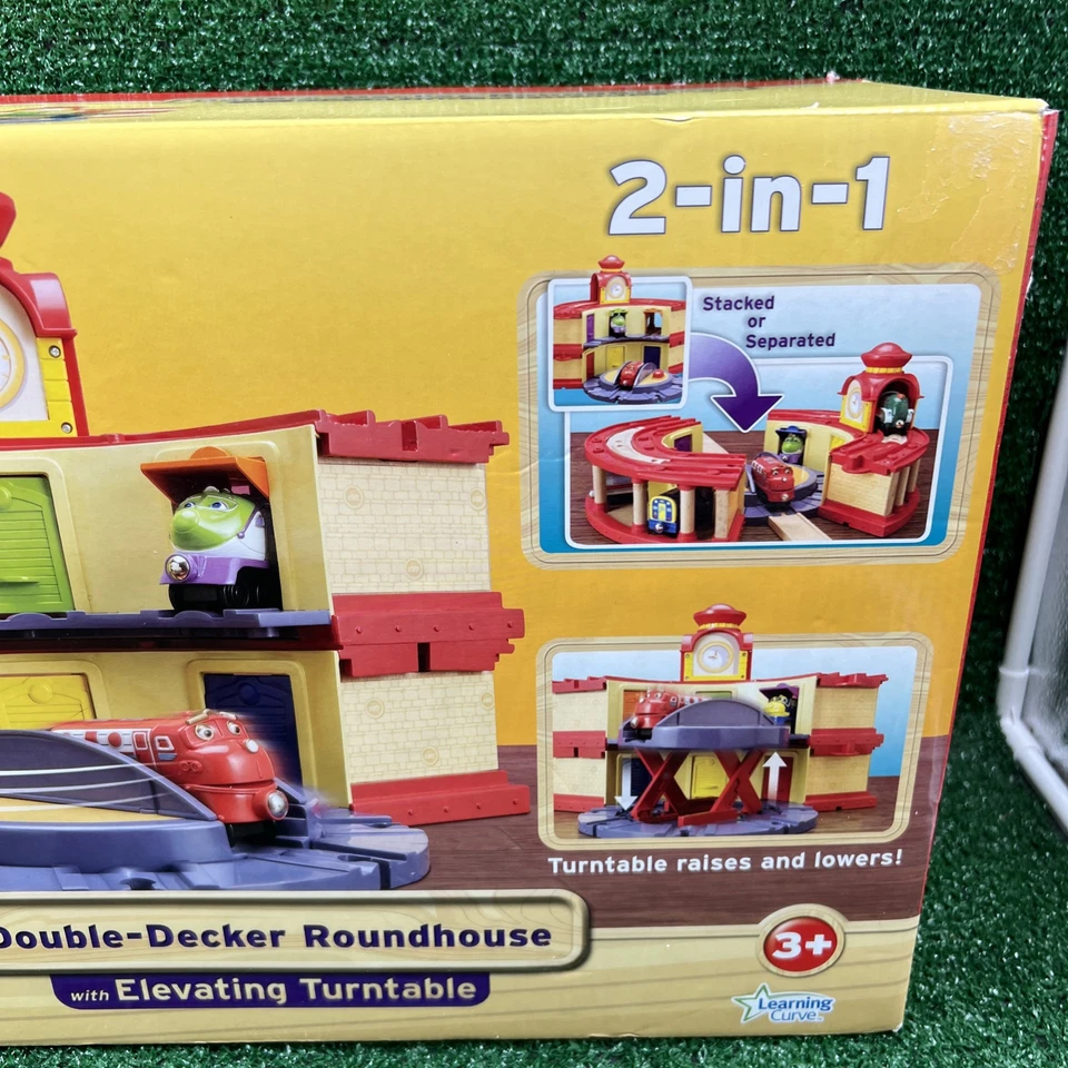 Casa redonda de dos pisos para ferrocarril de madera Chuggington con tocadiscos elevador nuevo Foto 4 de 4