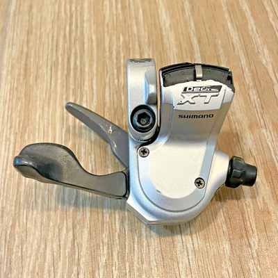 Shimano Deore XT シフター SL-M760 3X9 Shimano Deore XT SL-M760 9-Speed Mountain Bike Right Trigger